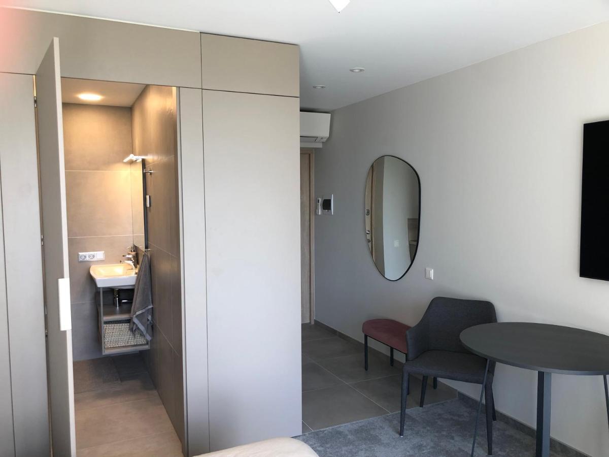 Studio Modern Sventoji Luaran gambar